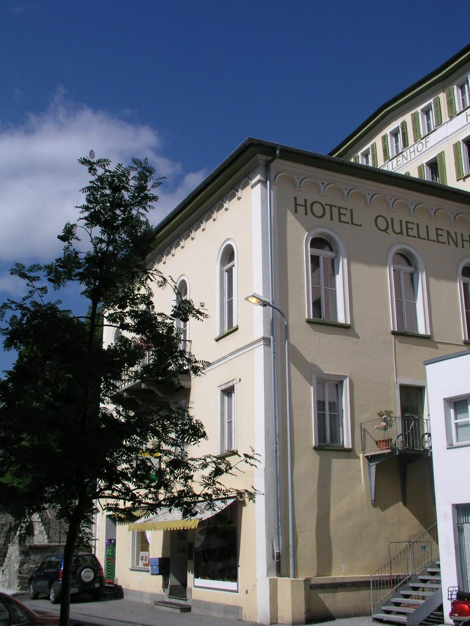 Hotel Quellenhof Scuol Buitenkant foto